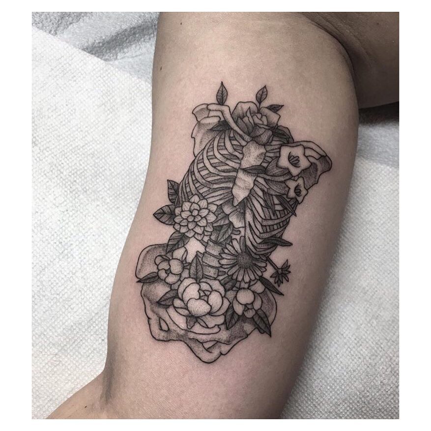 Full Circle Tattoo