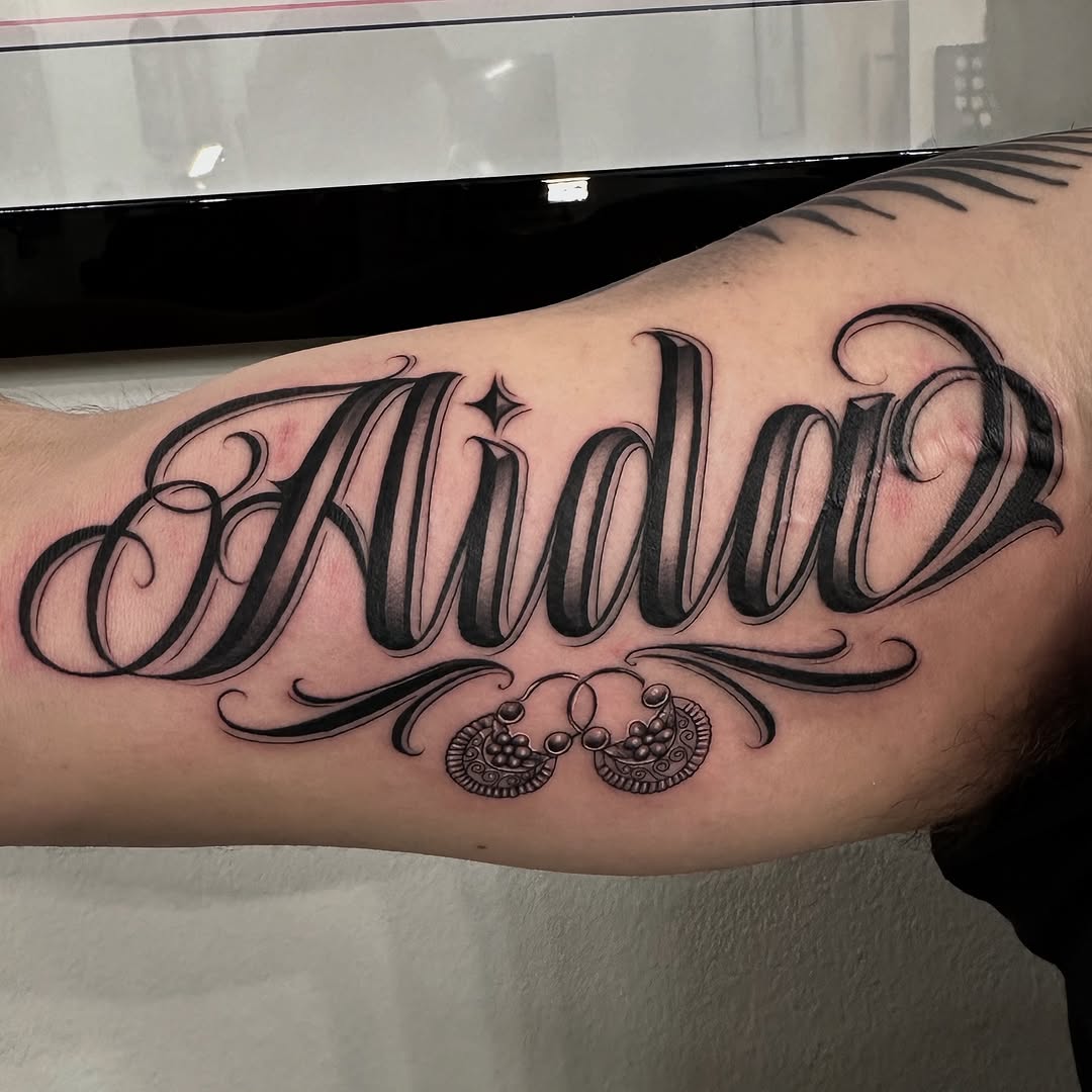 Lettering, 서예, 이름, 타자기 폰트, 아랍어 레터링, 가족 이름, 고딕 레터링, 올드 잉글리시, 일본어 레터링
