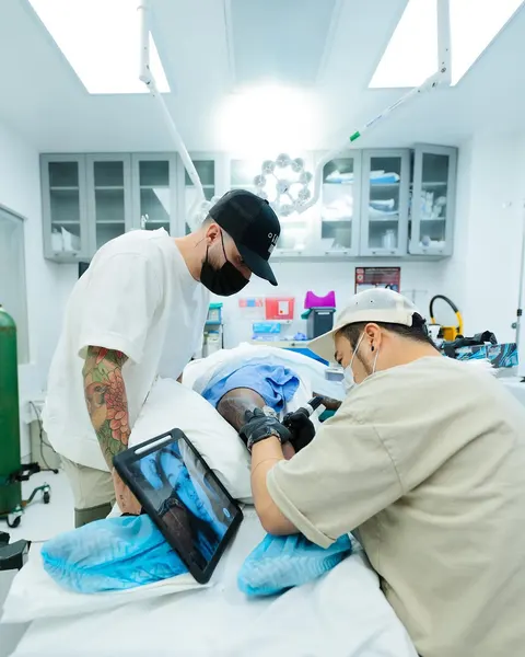 tattooist_bk