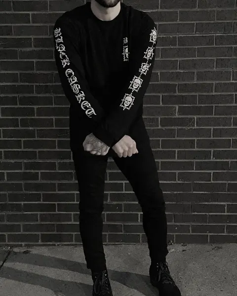 black_casket