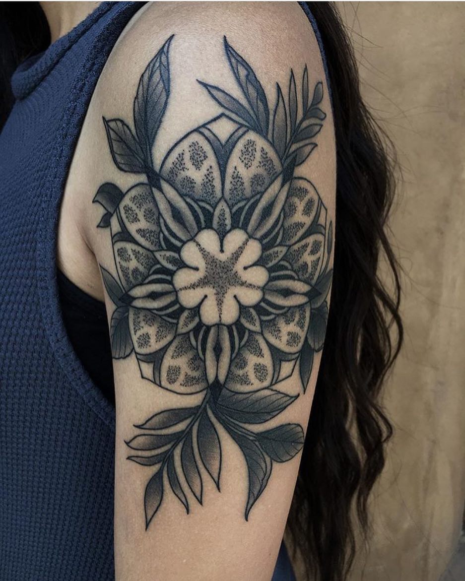Full Circle Tattoo