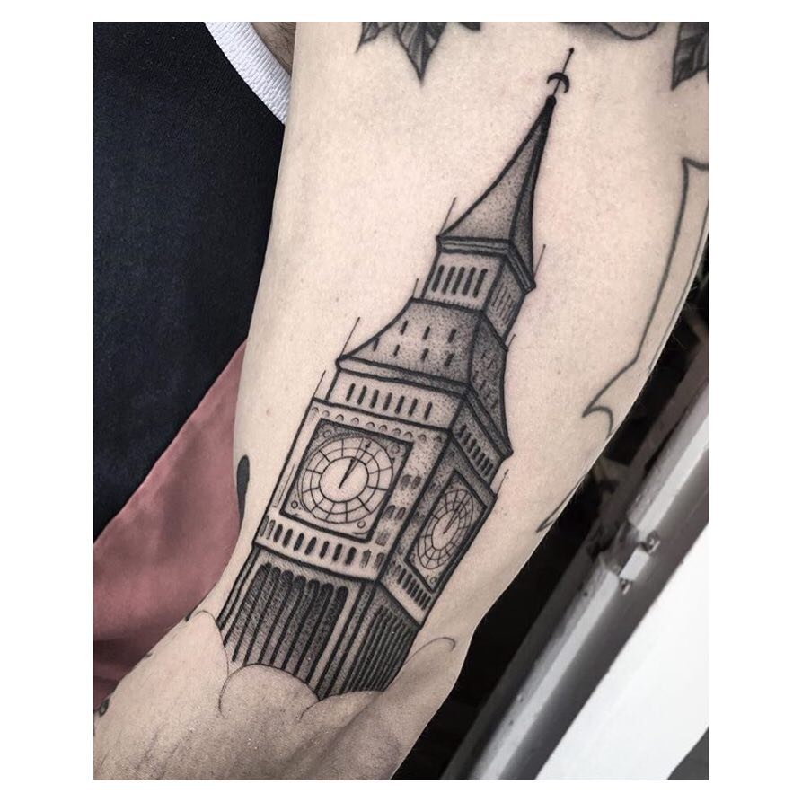 Full Circle Tattoo