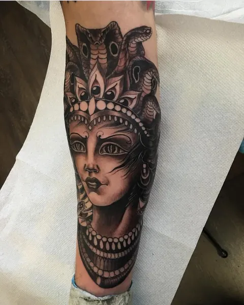Full Circle Tattoo