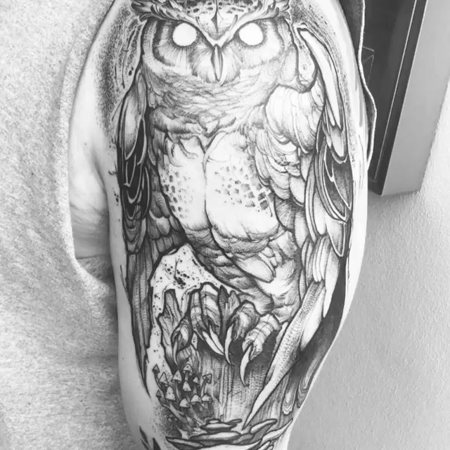 Ink and Dagger Tattoo