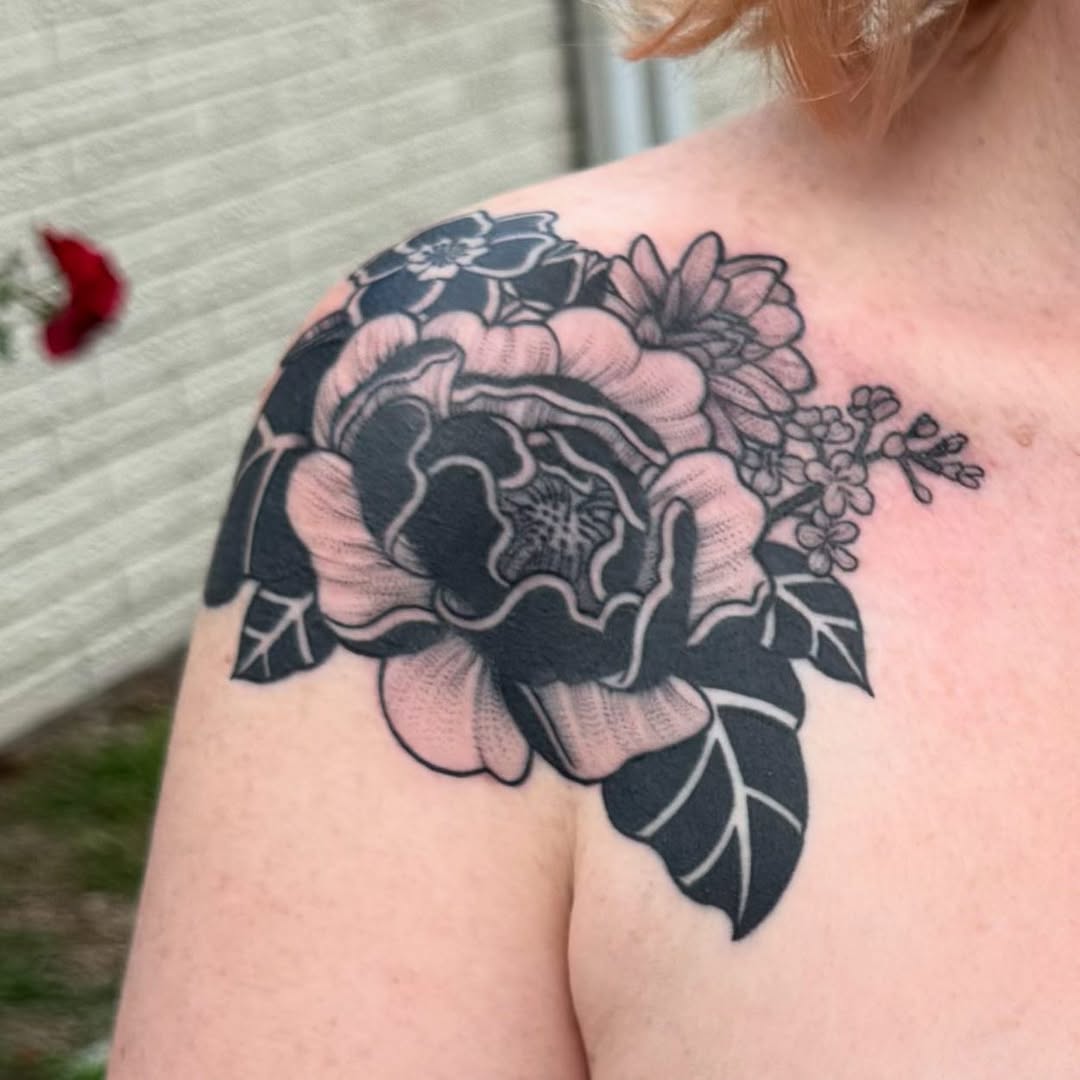 laurablacktattoo