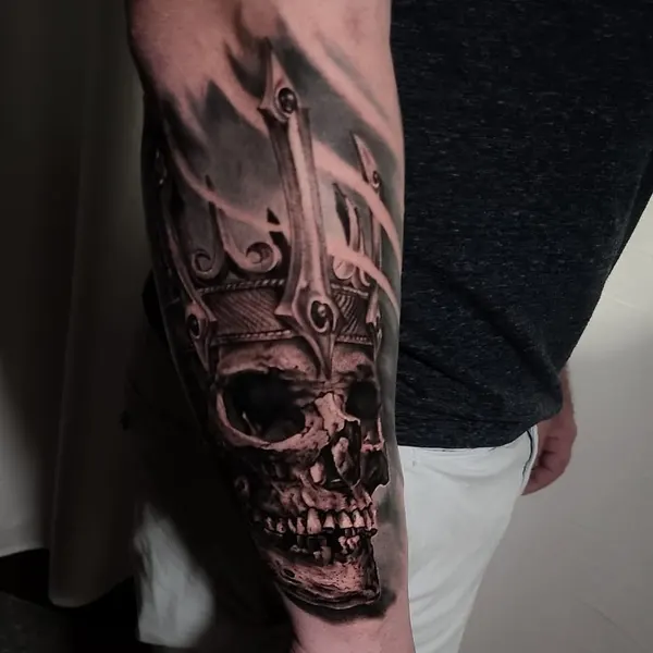 Ink and Dagger Tattoo