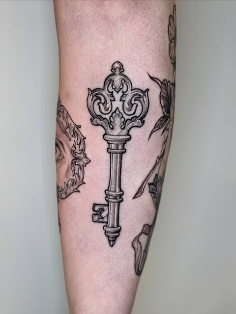 lozzybonestattoo