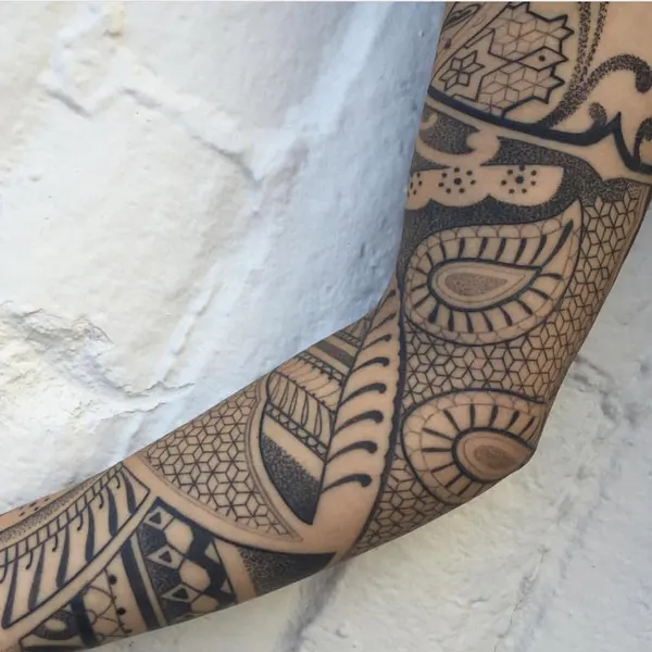 Full Circle Tattoo