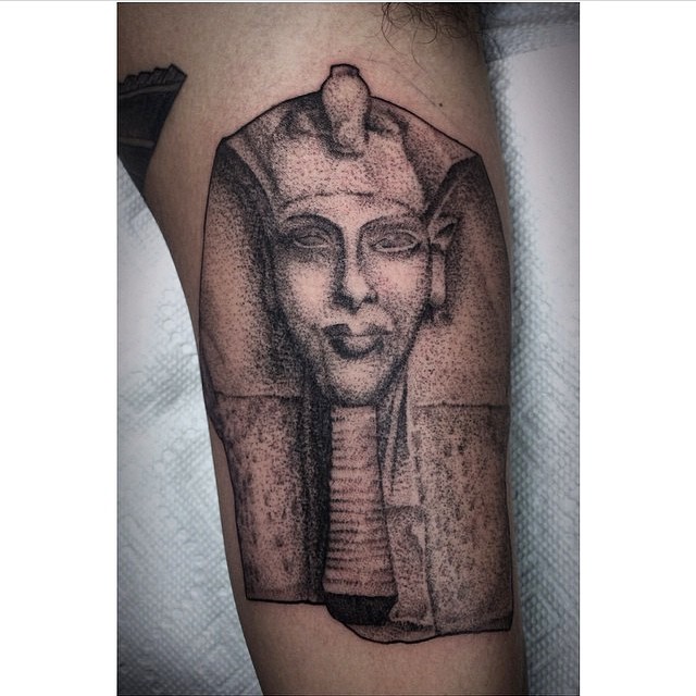 Full Circle Tattoo