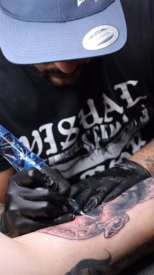 Full Circle Tattoo