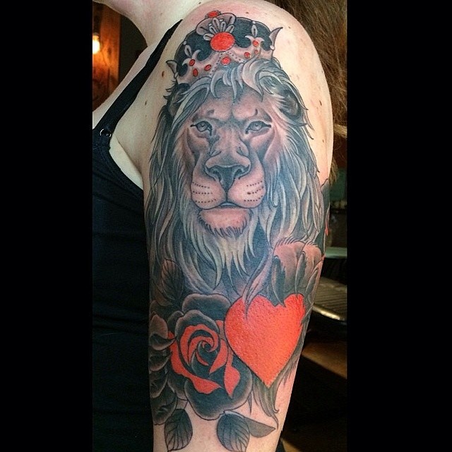Full Circle Tattoo