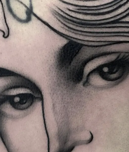 Full Circle Tattoo