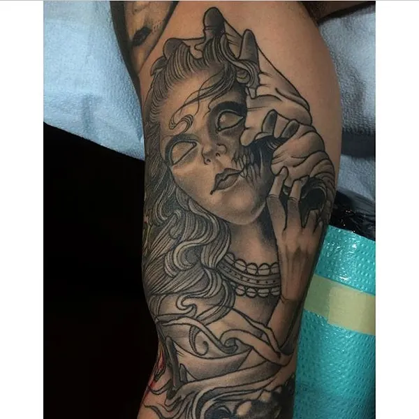 Full Circle Tattoo