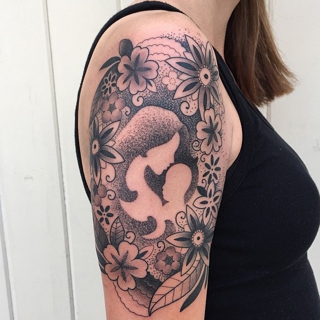 Full Circle Tattoo