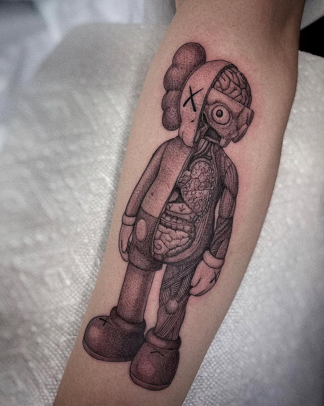 Full Circle Tattoo