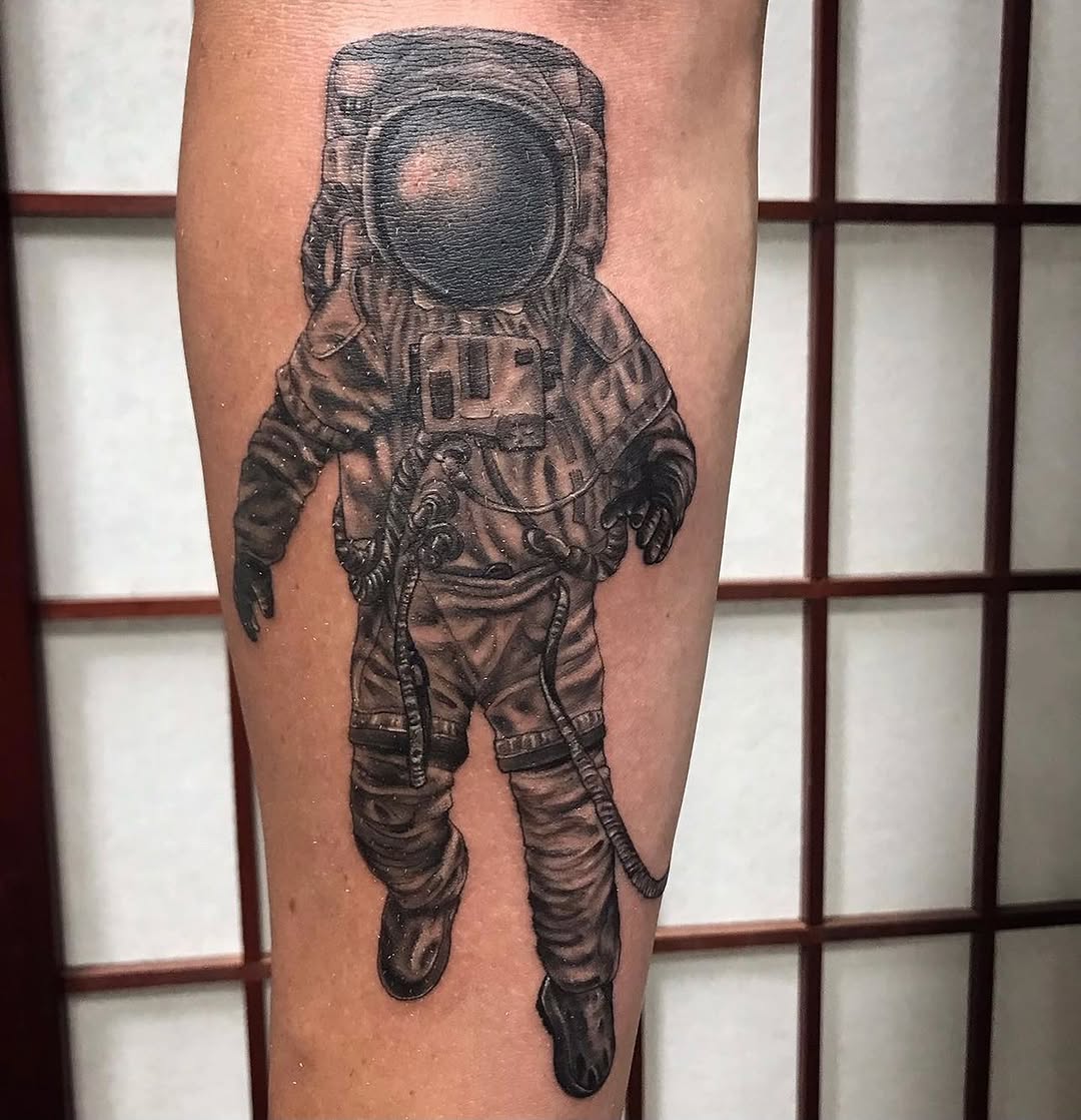 Full Circle Tattoo