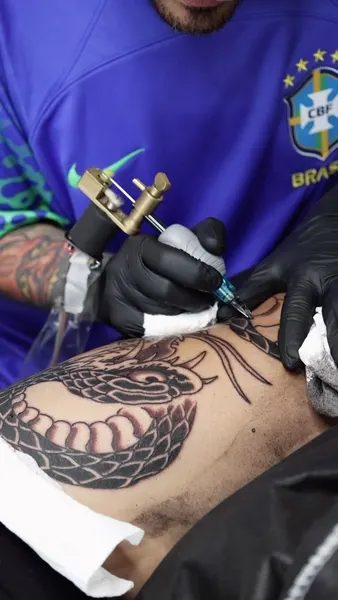 Full Circle Tattoo