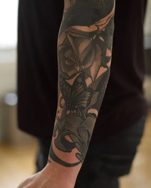 Lukas Adams