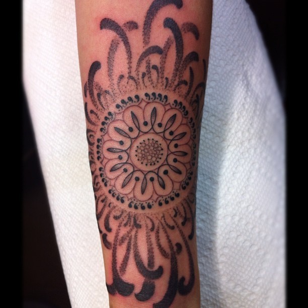 Full Circle Tattoo