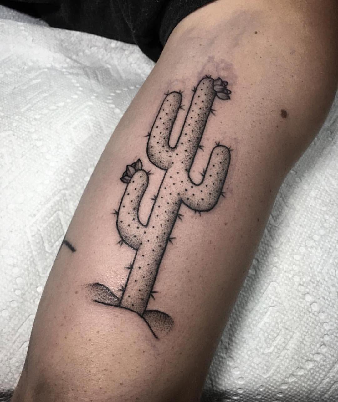 Full Circle Tattoo