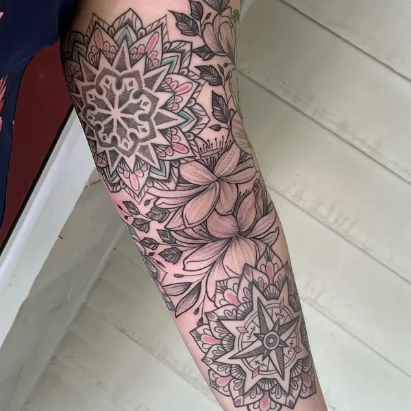 laurablacktattoo