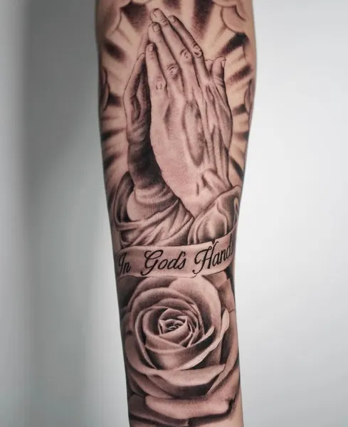 Full Circle Tattoo