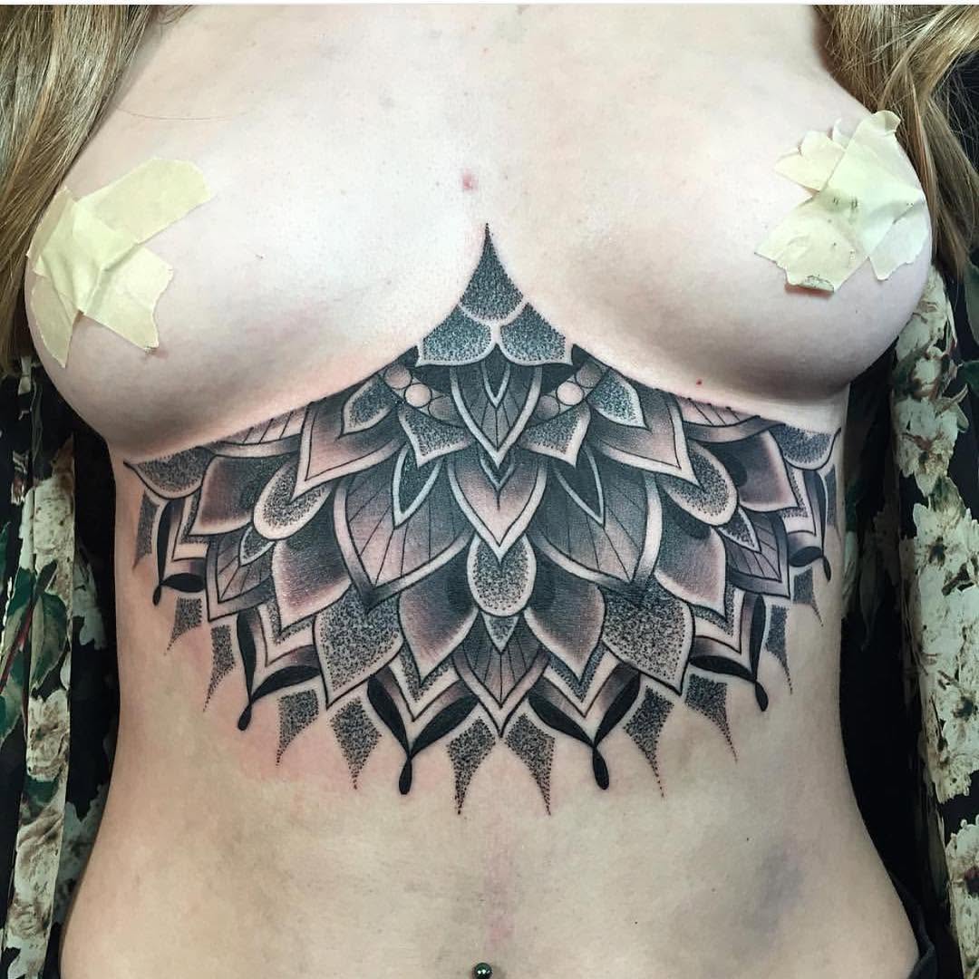 Full Circle Tattoo