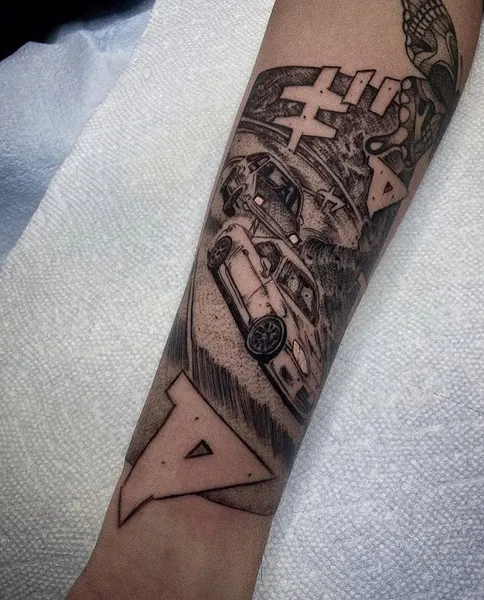 Full Circle Tattoo