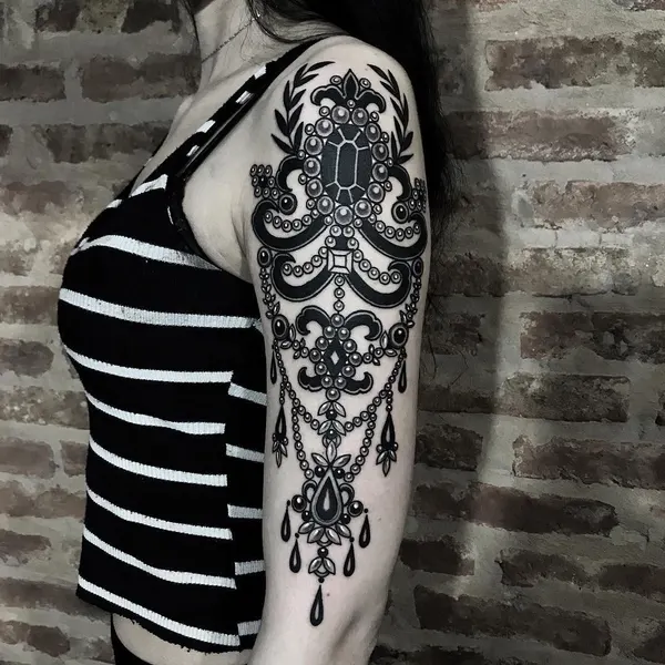 black_casket