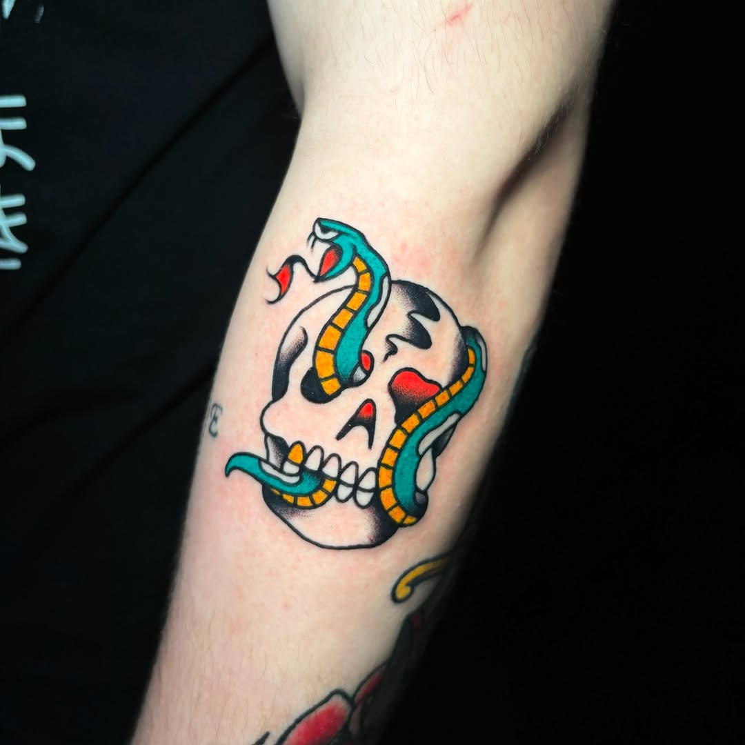 Ink and Dagger Tattoo