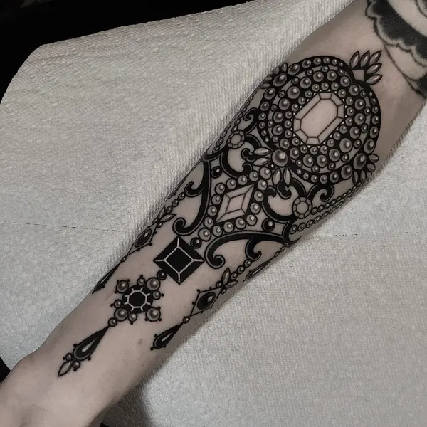 black_casket
