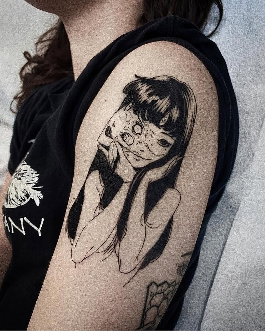 Full Circle Tattoo