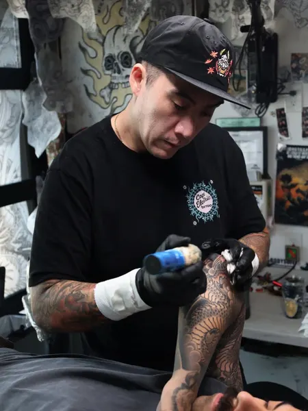 Full Circle Tattoo