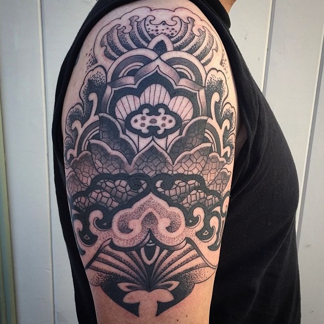 Full Circle Tattoo