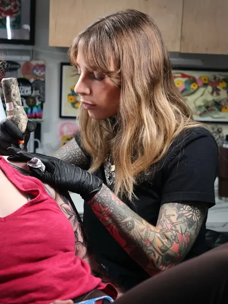 Full Circle Tattoo