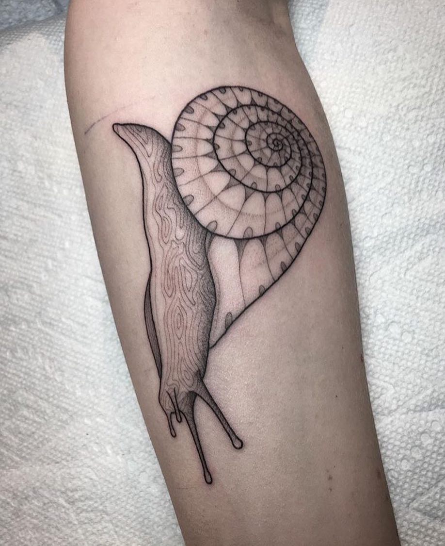 Full Circle Tattoo