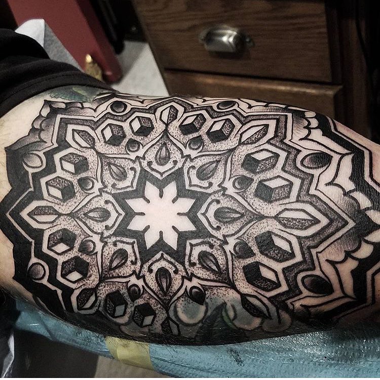 Ink and Dagger Tattoo