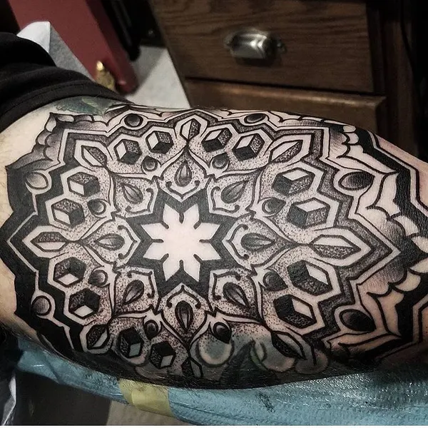 Ink and Dagger Tattoo