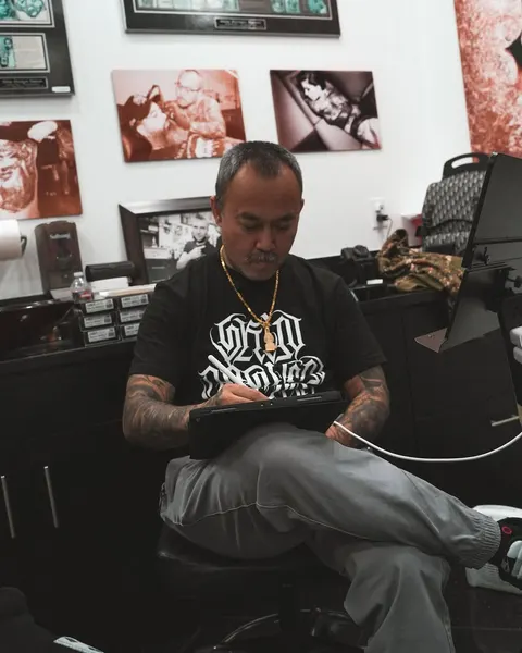 Robert Pho