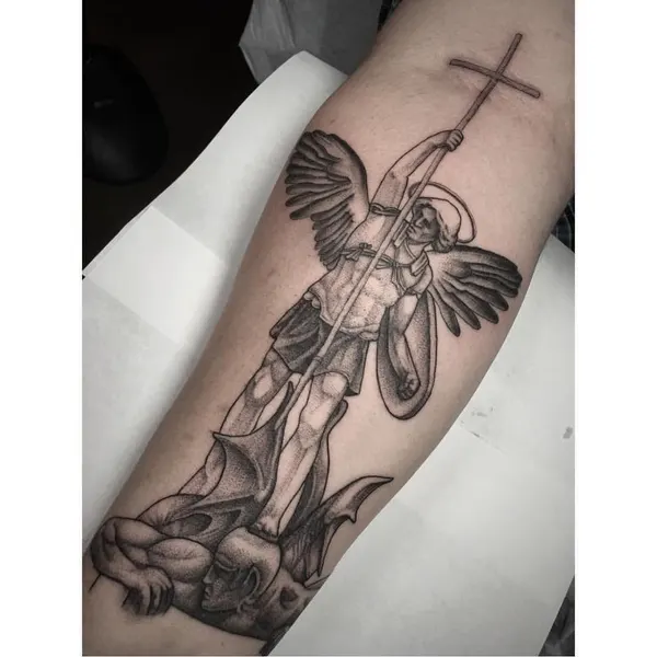 Full Circle Tattoo