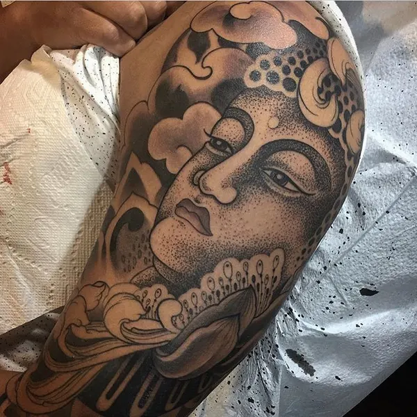 Full Circle Tattoo