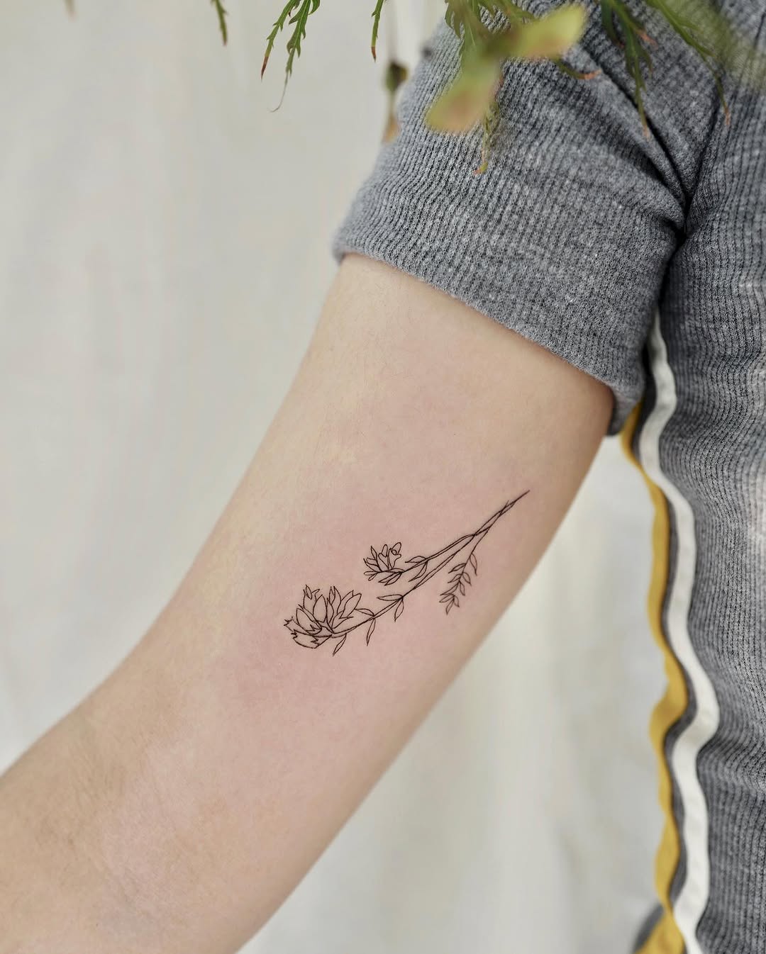 Flower, Lettering