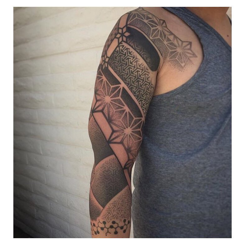 Full Circle Tattoo