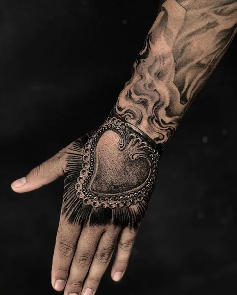 Full Circle Tattoo