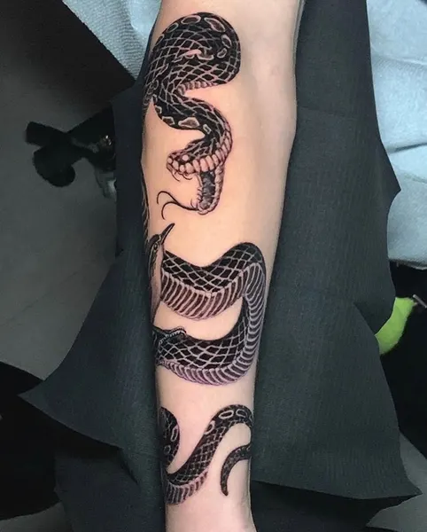 Ink and Dagger Tattoo