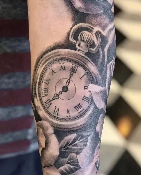 Ink and Dagger Tattoo