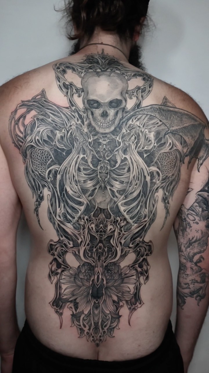 Full Circle Tattoo