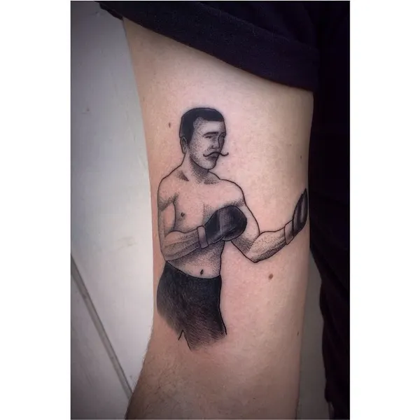 Full Circle Tattoo