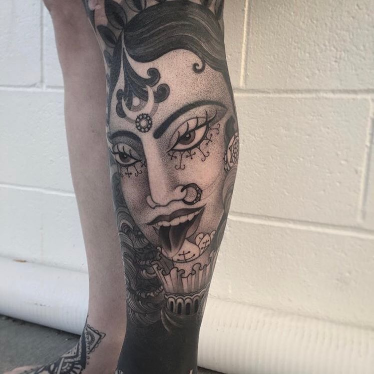 Full Circle Tattoo