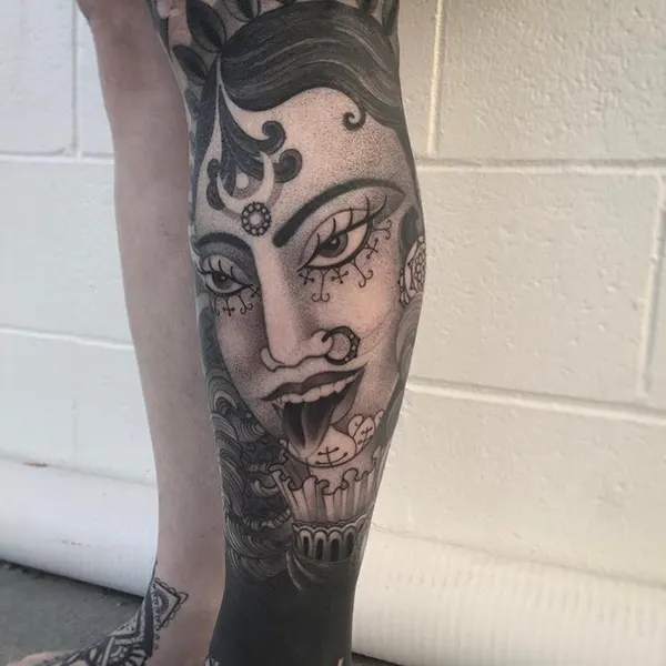 Full Circle Tattoo